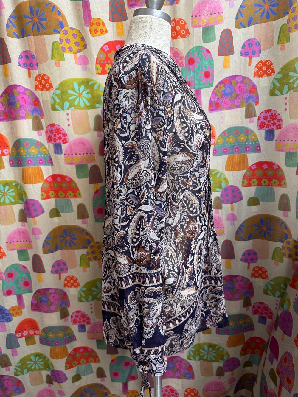 Style & Co. L/S Sheer Tunic. Large - Picture 9 of 12